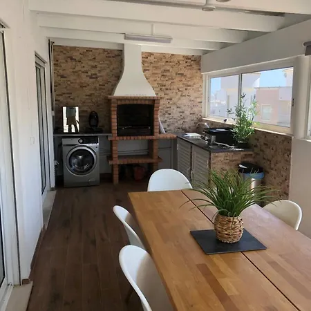 Gardens Village Penthouse Pool Flat Apartment Armacao de Pera