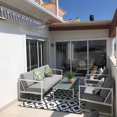Apartment Gardens Village Penthouse Pool Flat *