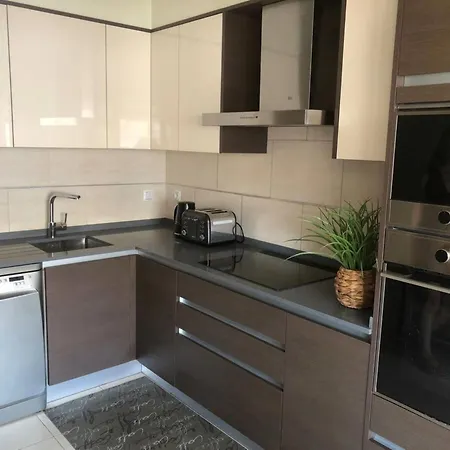 Gardens Village Penthouse Pool Flat Apartment Armacao de Pera